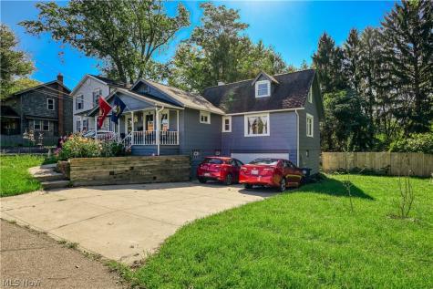 2266 Windemere Avenue Akron OH 44312