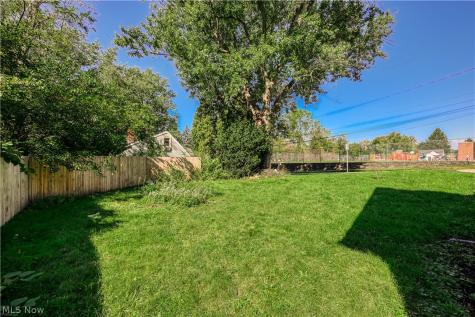 2266 Windemere Avenue Akron OH 44312