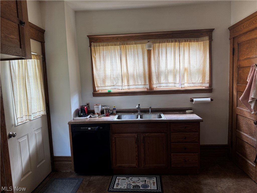 75 N Crawford Street Millersburg OH 44654