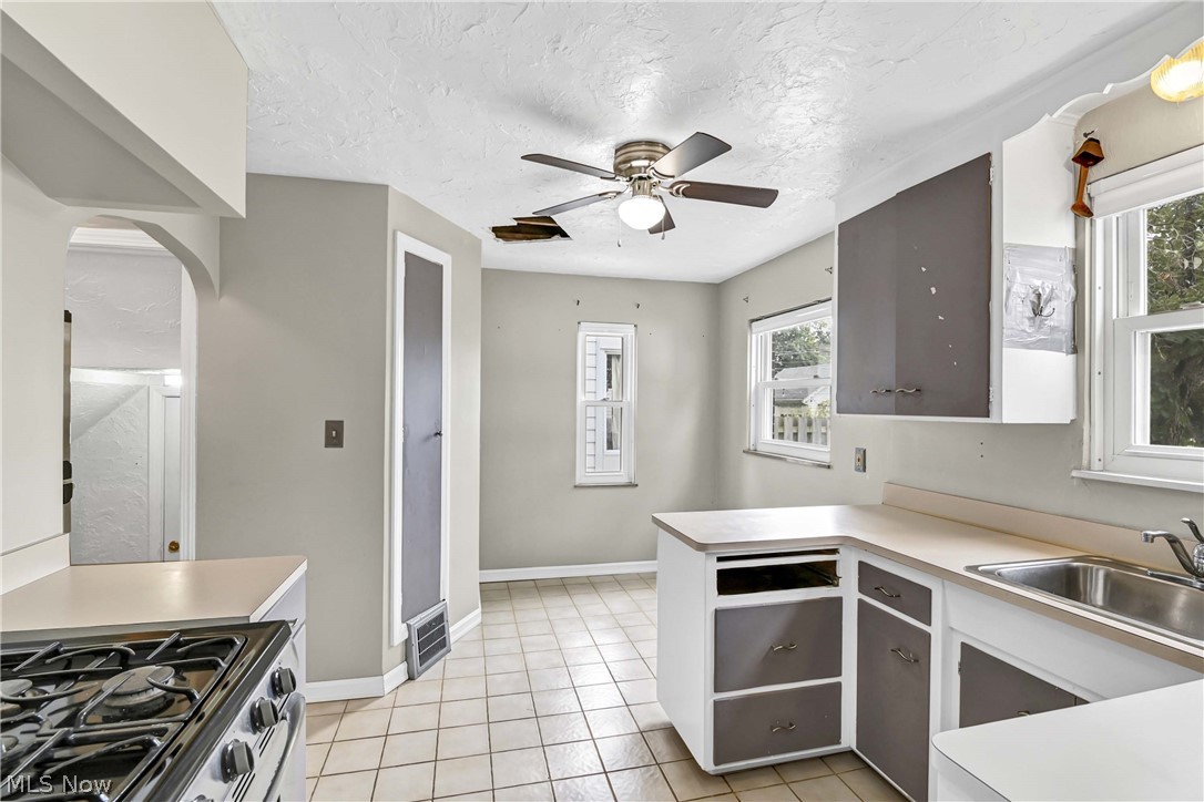 94 E 217th Street Euclid OH 44123