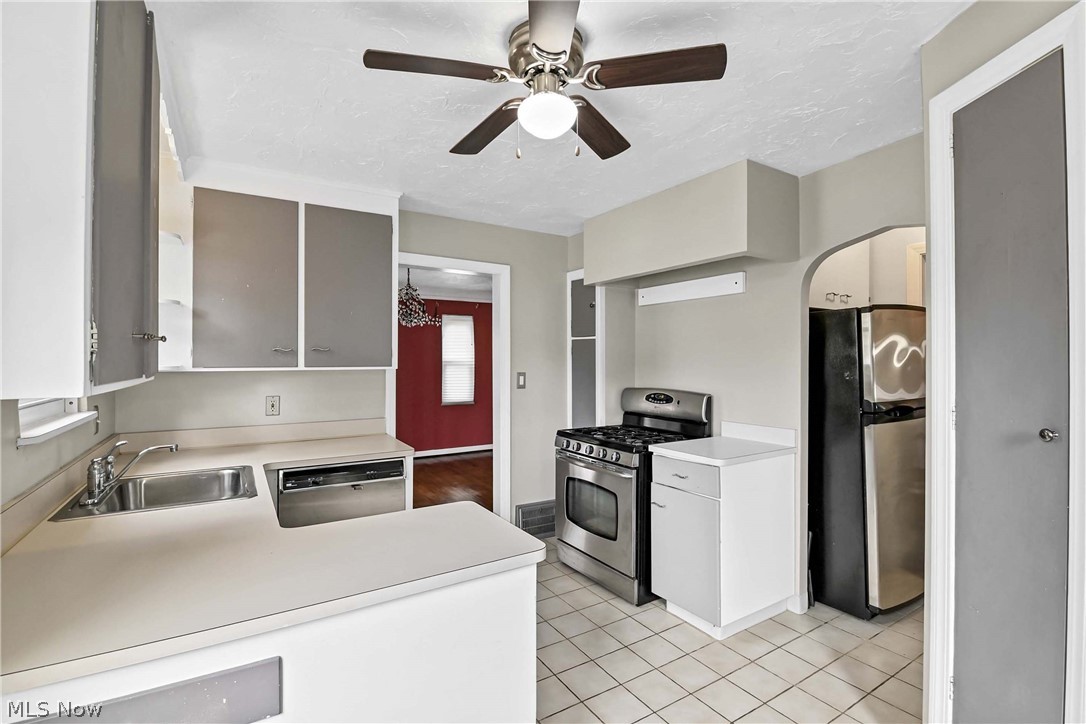 94 E 217th Street Euclid OH 44123