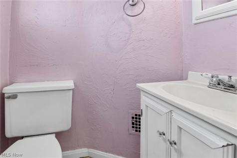 94 E 217th Street Euclid OH 44123