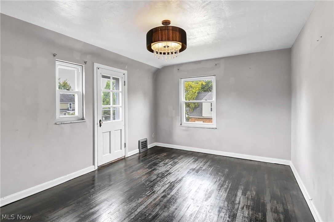 94 E 217th Street Euclid OH 44123