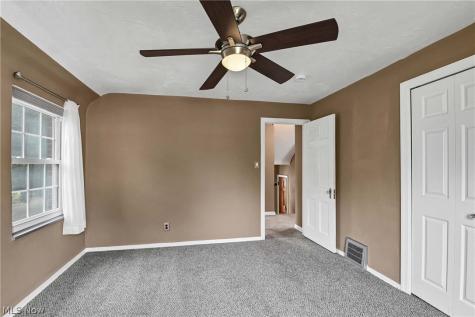 94 E 217th Street Euclid OH 44123