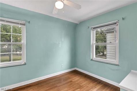 94 E 217th Street Euclid OH 44123