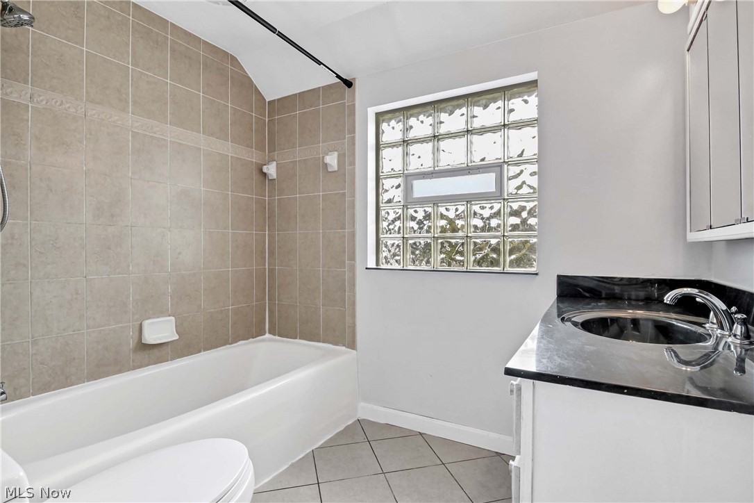 94 E 217th Street Euclid OH 44123