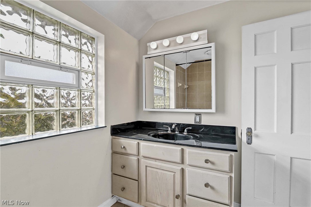 94 E 217th Street Euclid OH 44123
