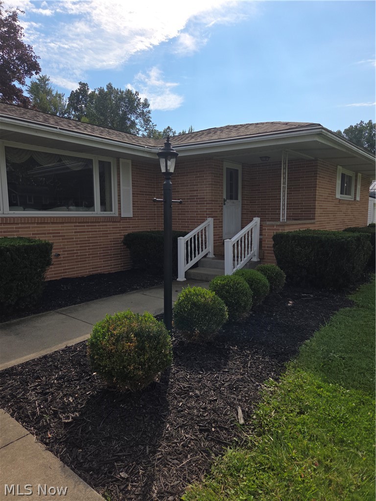 409 Durst Drive NW Warren OH 44483