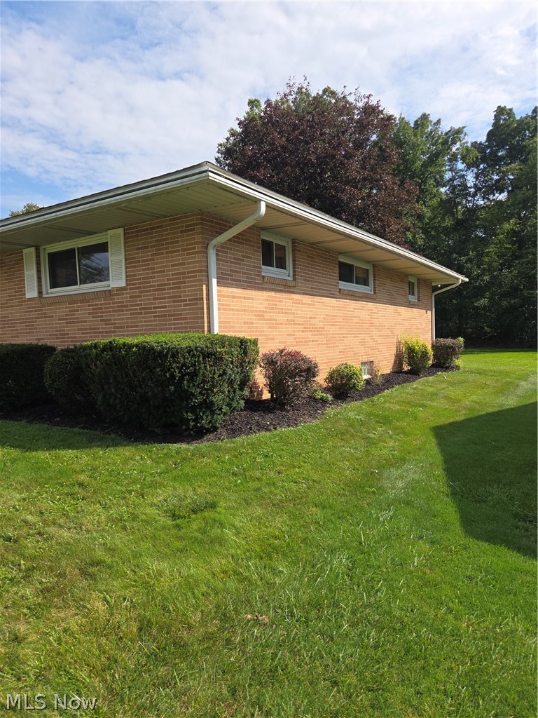 409 Durst Drive NW Warren OH 44483