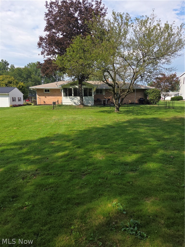 409 Durst Drive NW Warren OH 44483