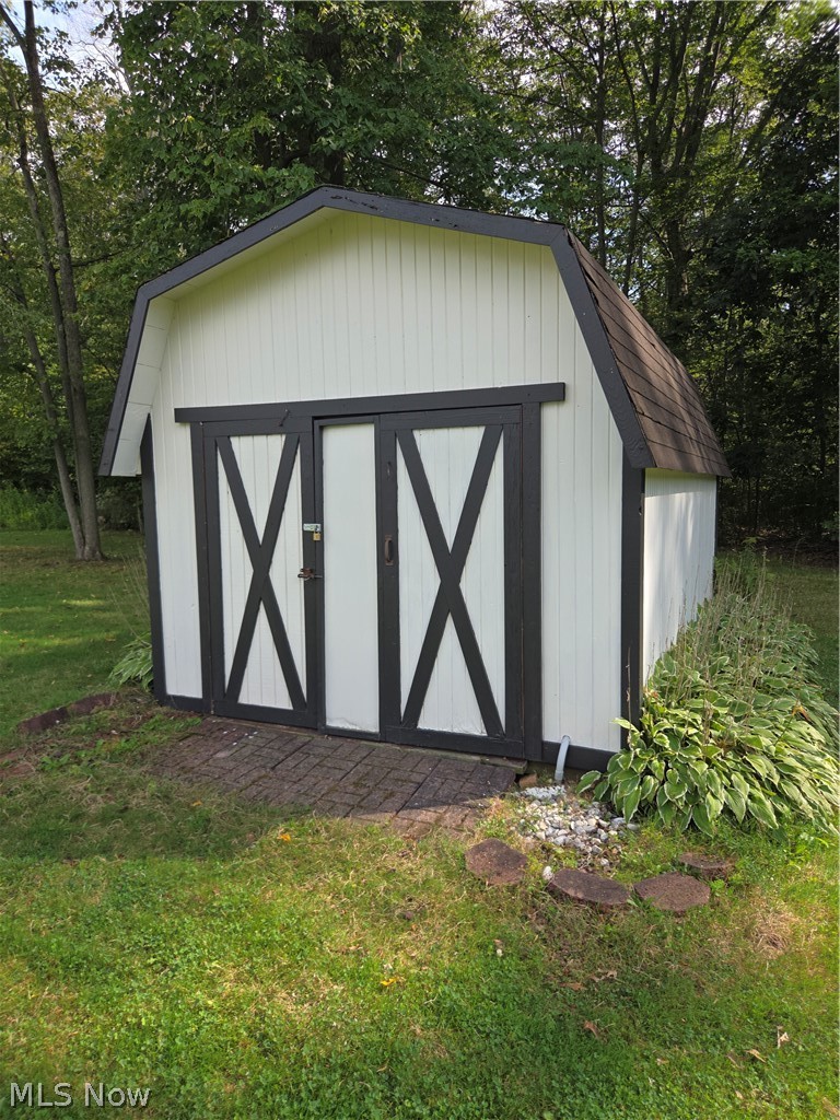 409 Durst Drive NW Warren OH 44483