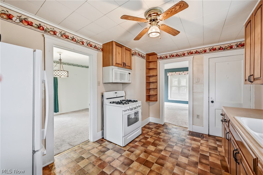 1224 Buena Vista Avenue NE Warren OH 44483