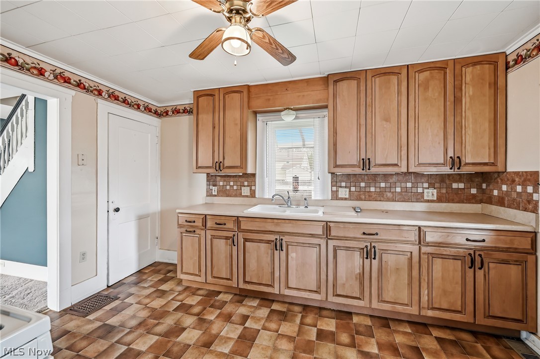 1224 Buena Vista Avenue NE Warren OH 44483