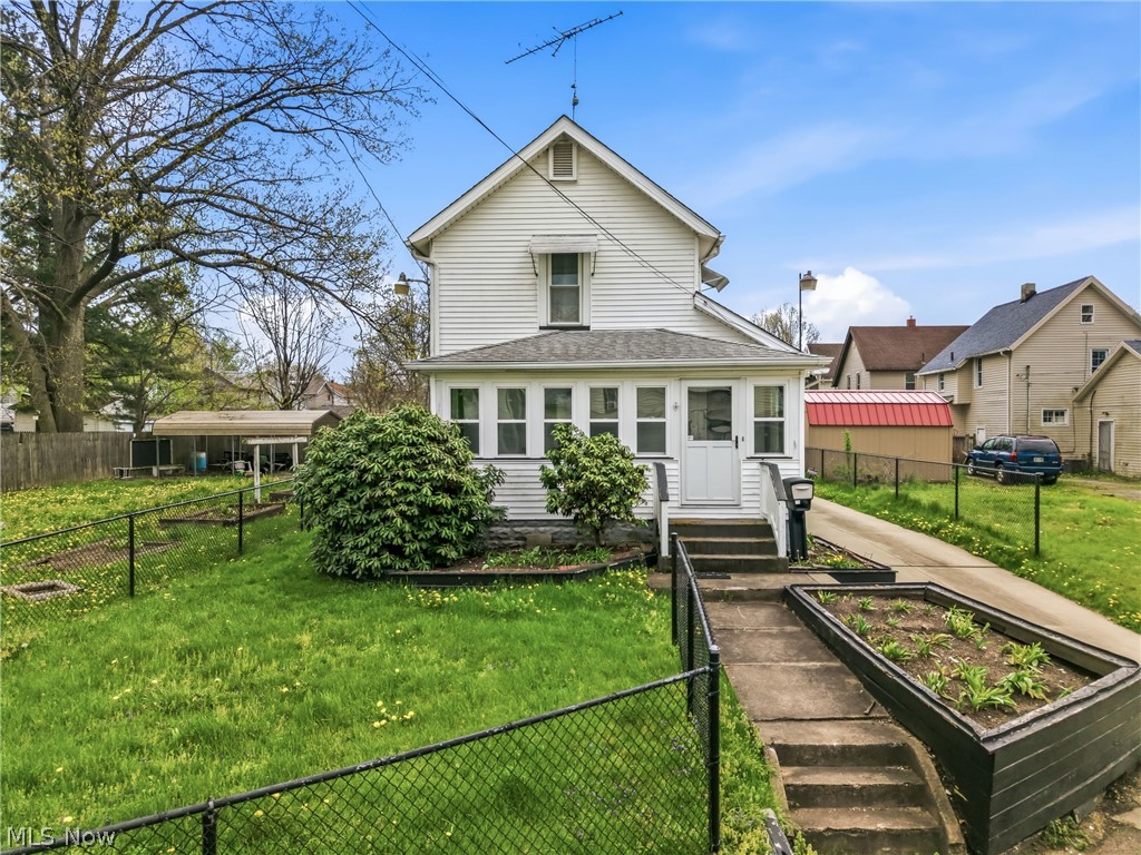 1224 Buena Vista Avenue NE Warren OH 44483
