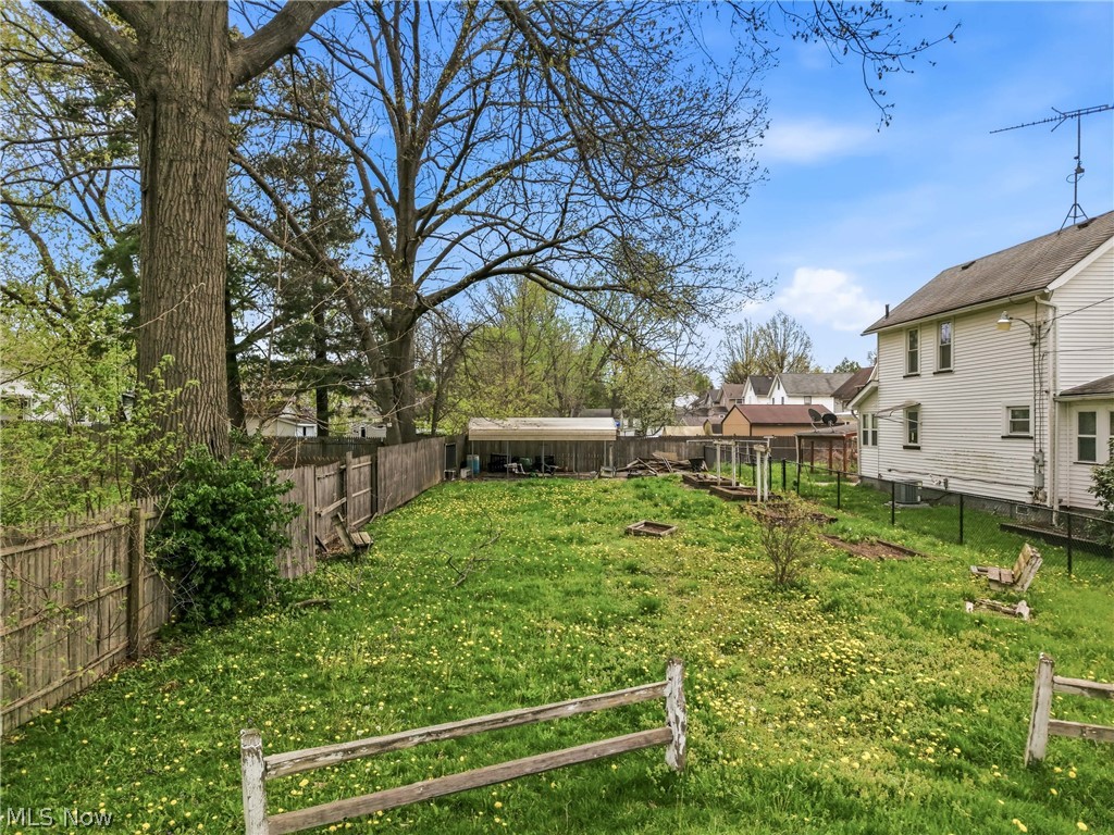1224 Buena Vista Avenue NE Warren OH 44483