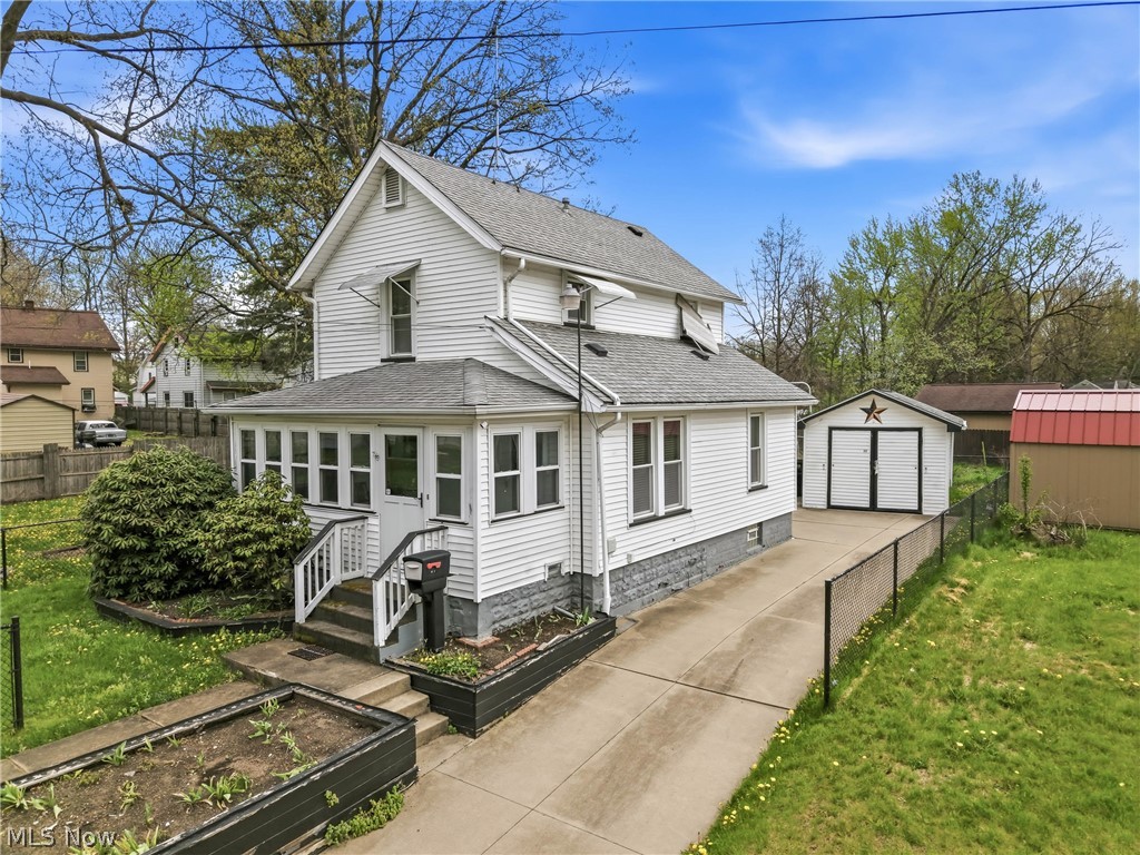 1224 Buena Vista Avenue NE Warren OH 44483