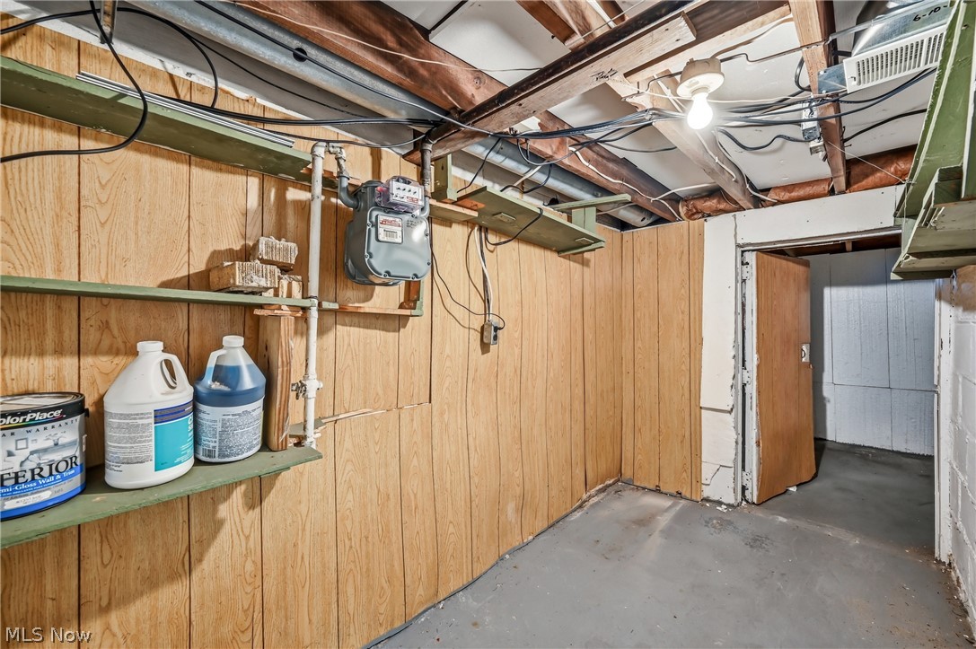 1224 Buena Vista Avenue NE Warren OH 44483