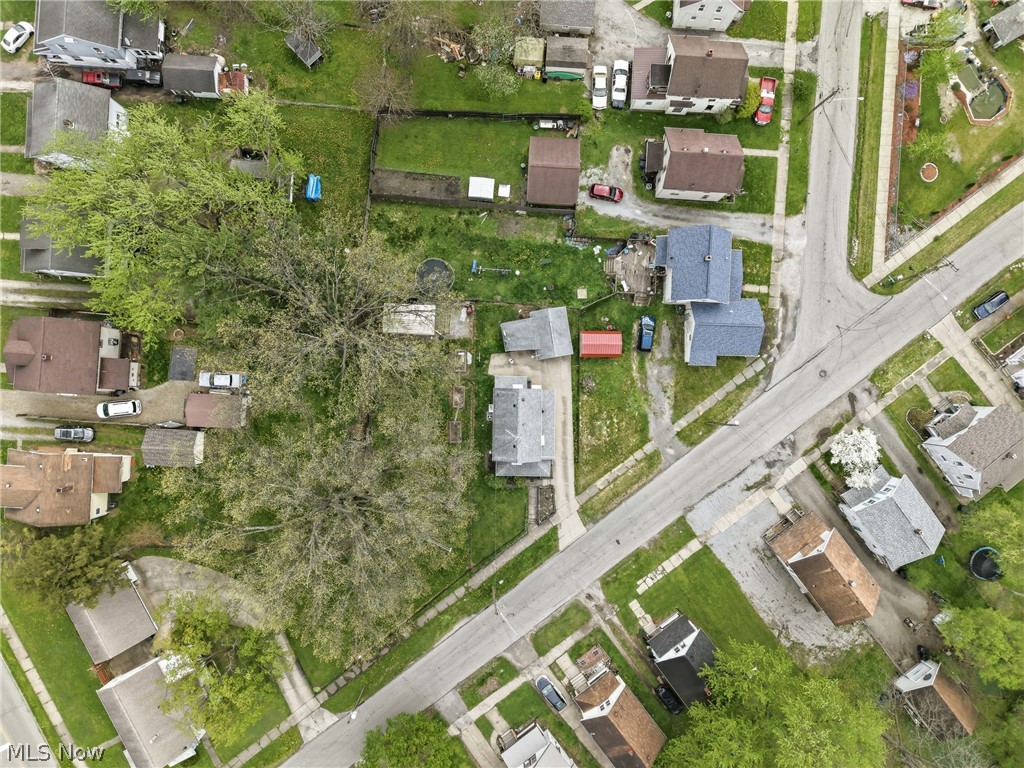 1224 Buena Vista Avenue NE Warren OH 44483