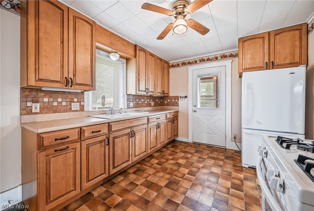 1224 Buena Vista Avenue NE Warren OH 44483