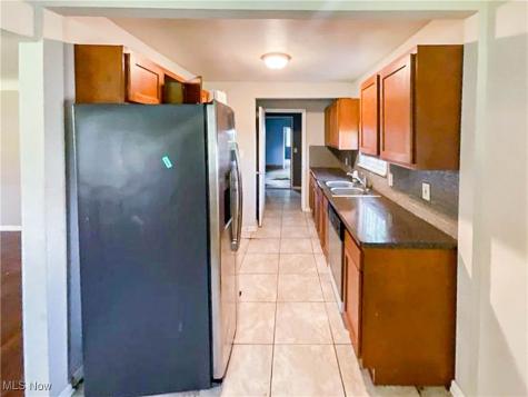 17209 Palda Drive Cleveland OH 44128