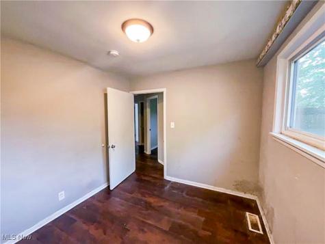 17209 Palda Drive Cleveland OH 44128