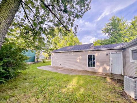 17209 Palda Drive Cleveland OH 44128