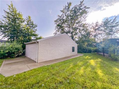 17209 Palda Drive Cleveland OH 44128
