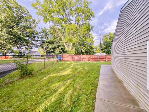 17209 Palda Drive Cleveland OH 44128