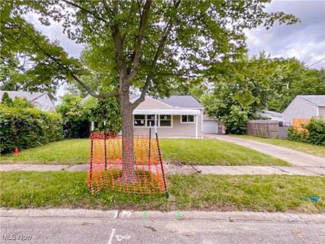 17209 Palda Drive Cleveland OH 44128