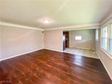 17209 Palda Drive Cleveland OH 44128