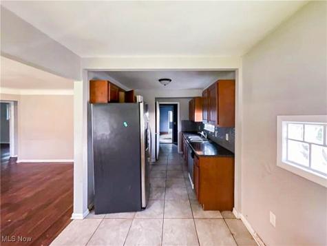 17209 Palda Drive Cleveland OH 44128