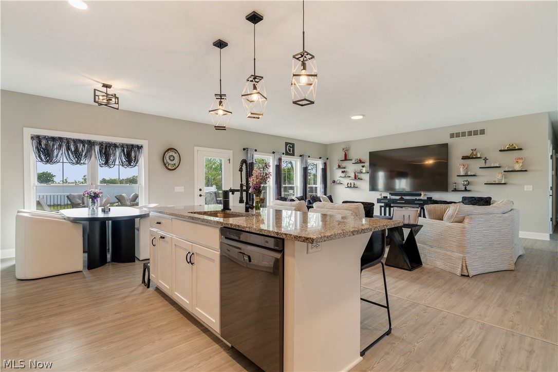4462 Manchester Avenue NW North Lawrence OH 44666