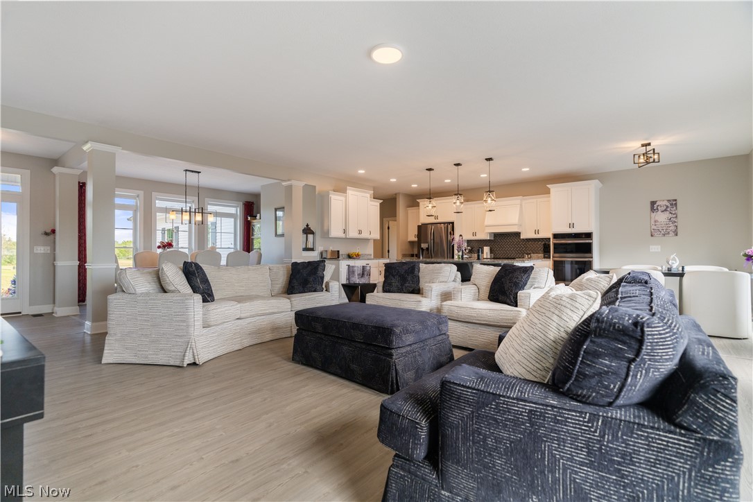 4462 Manchester Avenue NW North Lawrence OH 44666