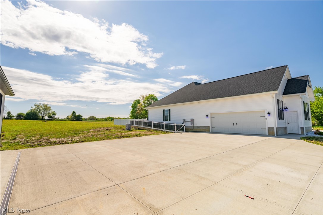 4462 Manchester Avenue NW North Lawrence OH 44666