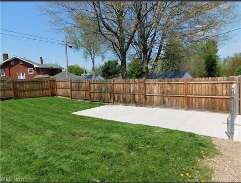 448 Cherry Street W Canal Fulton OH 44614