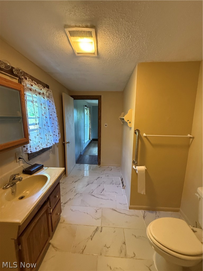 201 Center Street Coshocton OH 43812