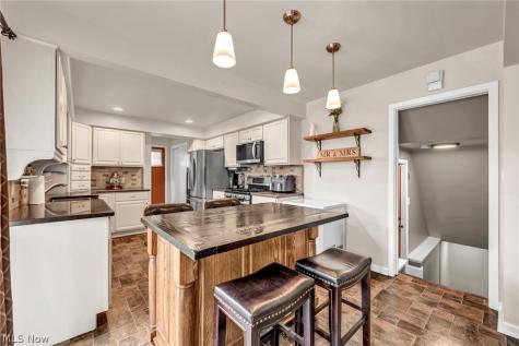 13177 Whitney Road Strongsville OH 44136
