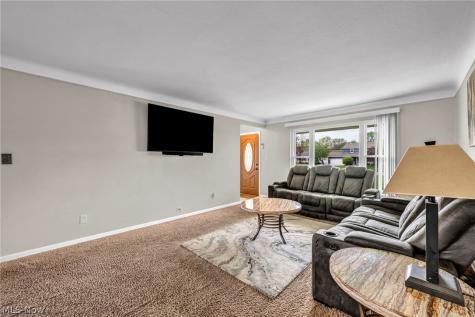 13177 Whitney Road Strongsville OH 44136