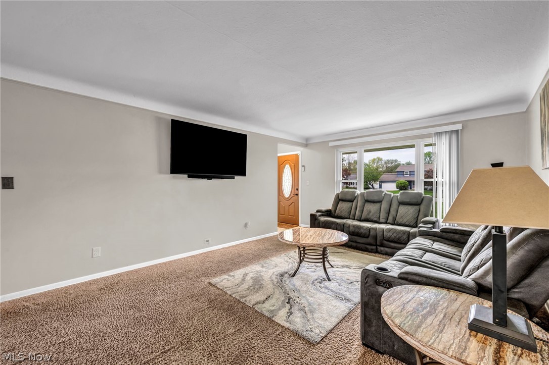 13177 Whitney Road Strongsville OH 44136