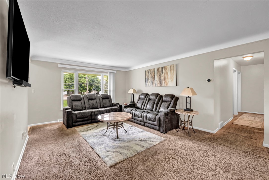 13177 Whitney Road Strongsville OH 44136
