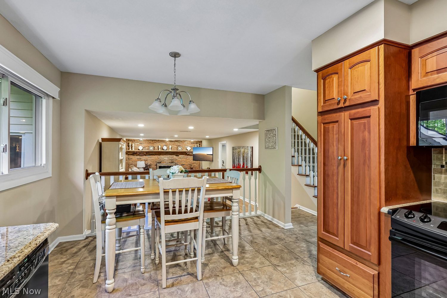 8628 Cedar Road Chesterland OH 44026