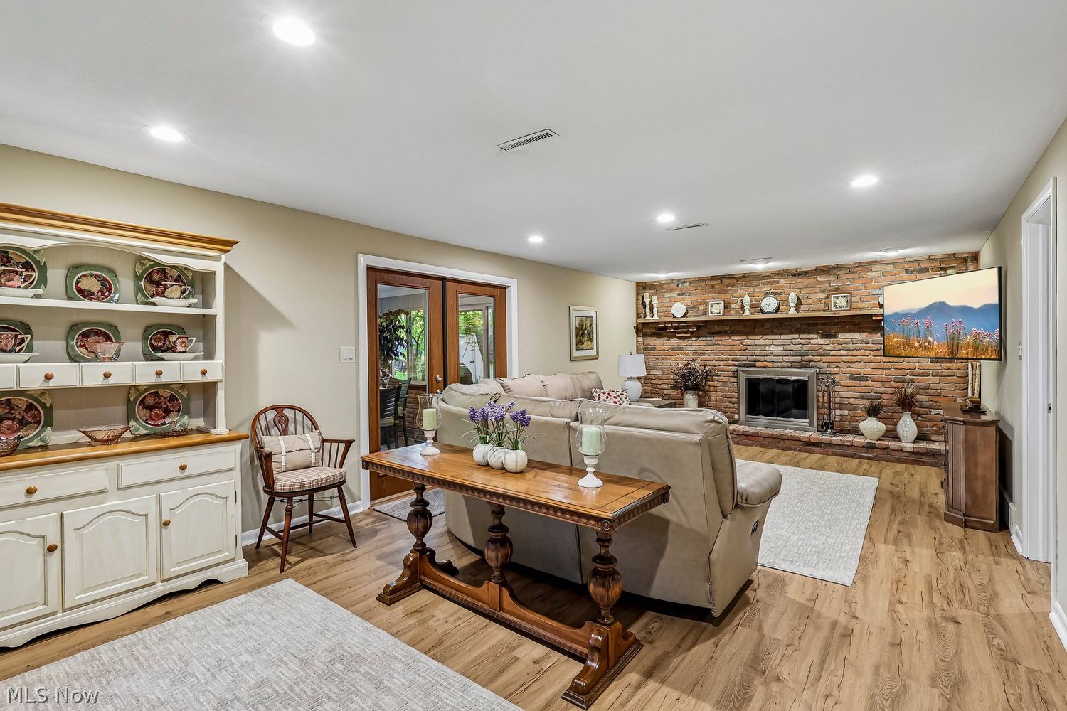 8628 Cedar Road Chesterland OH 44026