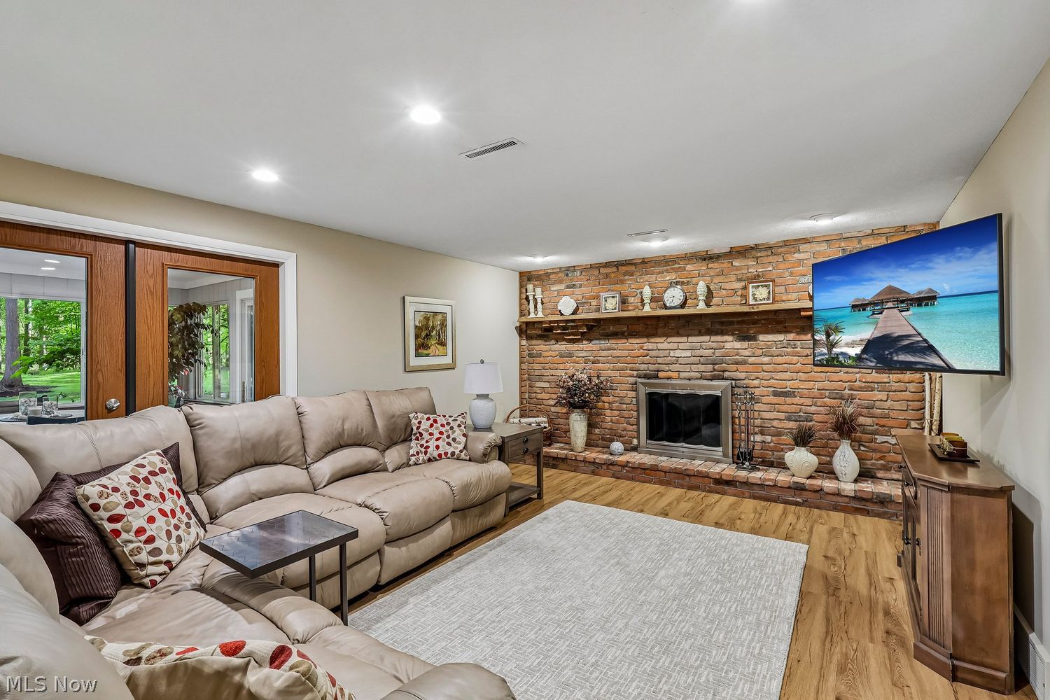 8628 Cedar Road Chesterland OH 44026