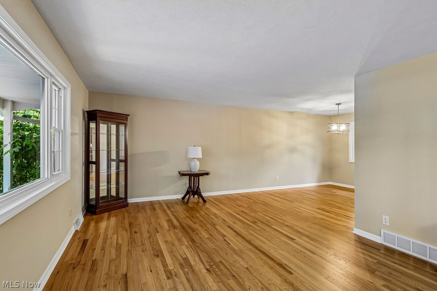8628 Cedar Road Chesterland OH 44026