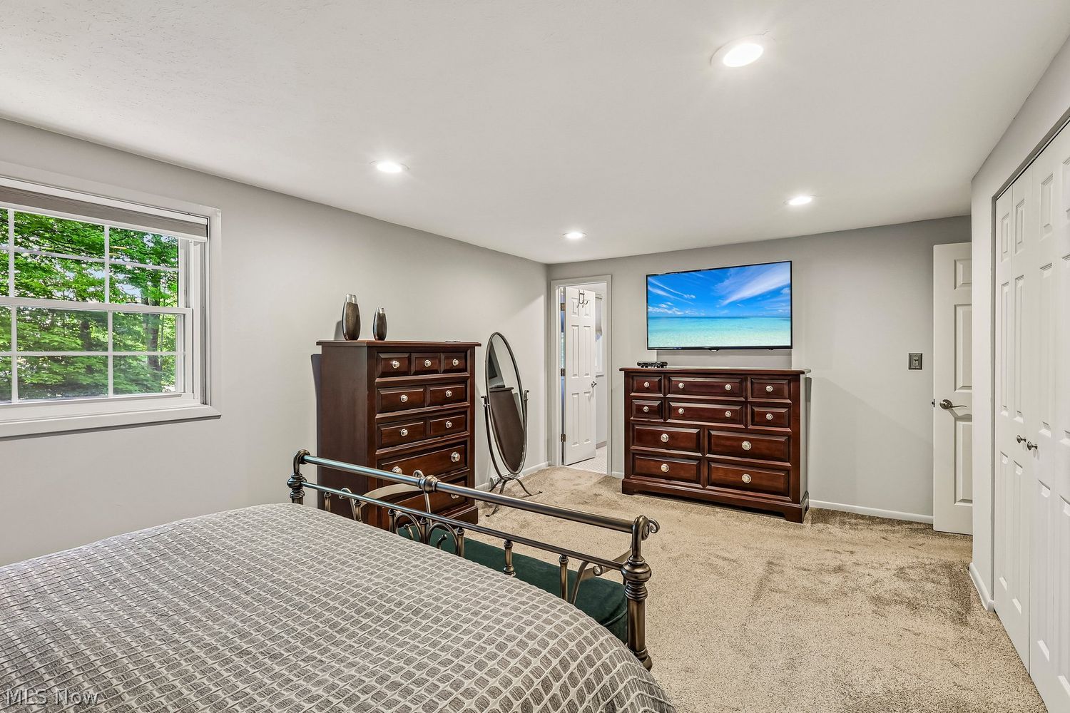 8628 Cedar Road Chesterland OH 44026