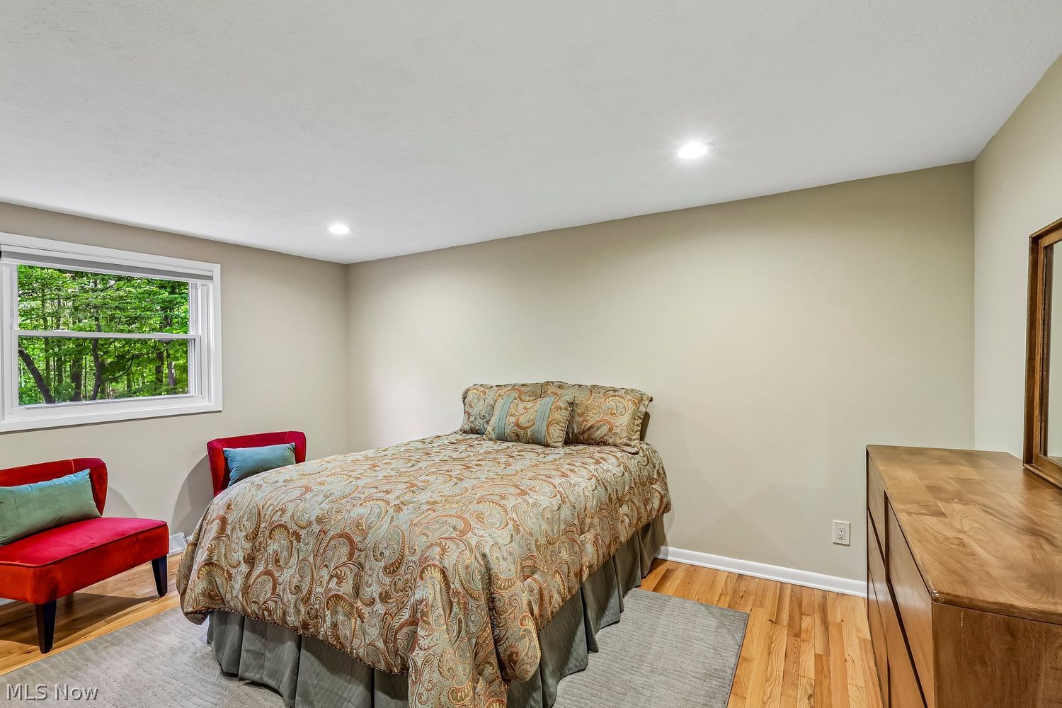 8628 Cedar Road Chesterland OH 44026