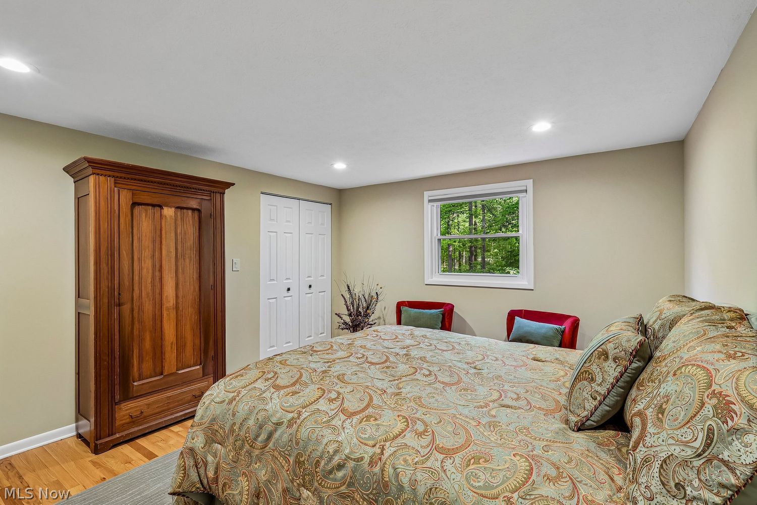 8628 Cedar Road Chesterland OH 44026