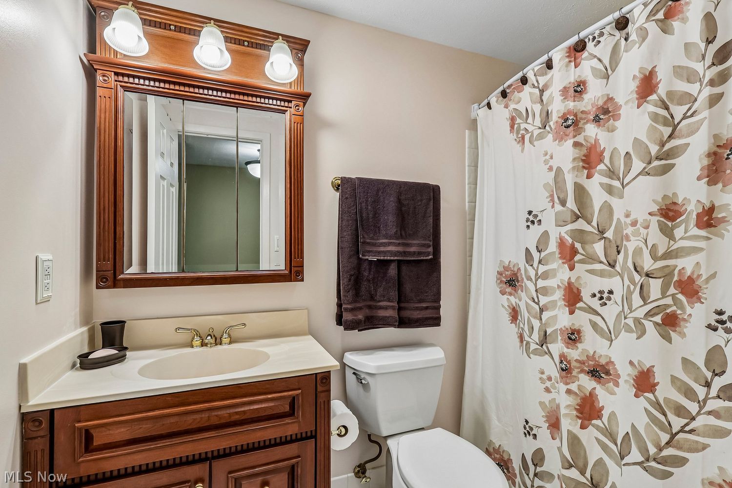 8628 Cedar Road Chesterland OH 44026