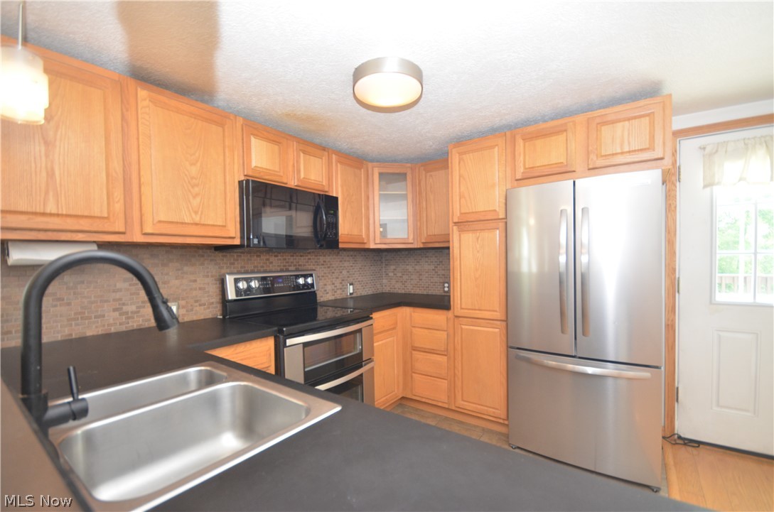 578 Perry Road Tallmadge OH 44278