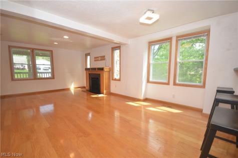 578 Perry Road Tallmadge OH 44278